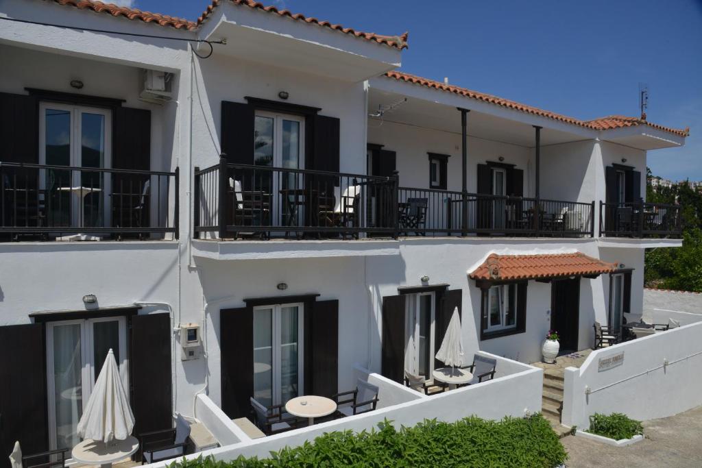 Budova, kde se hotel nachází