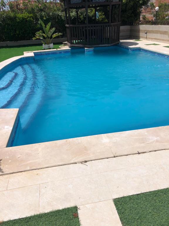 Galeriebild der Unterkunft Cosy villa 6 bedrooms with privet pool in Dawwār Ibrāhīm Abū Shunaywīr