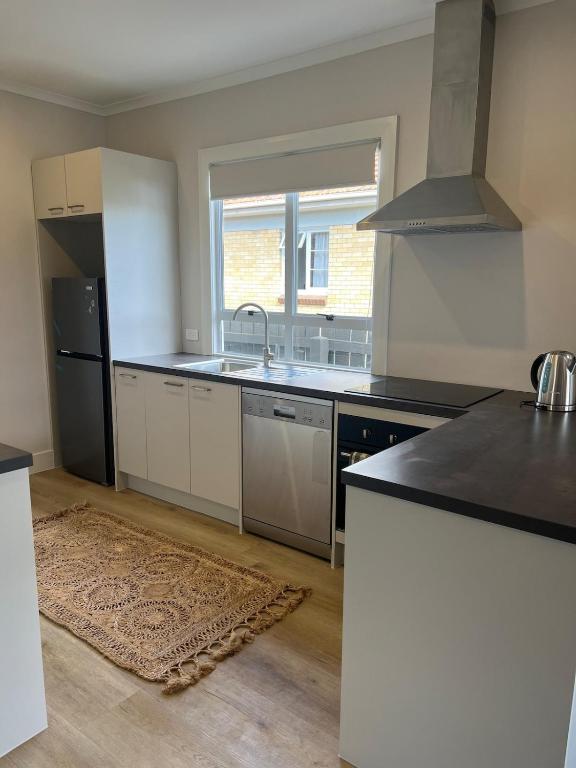 Cottage on Duke - Resim 9