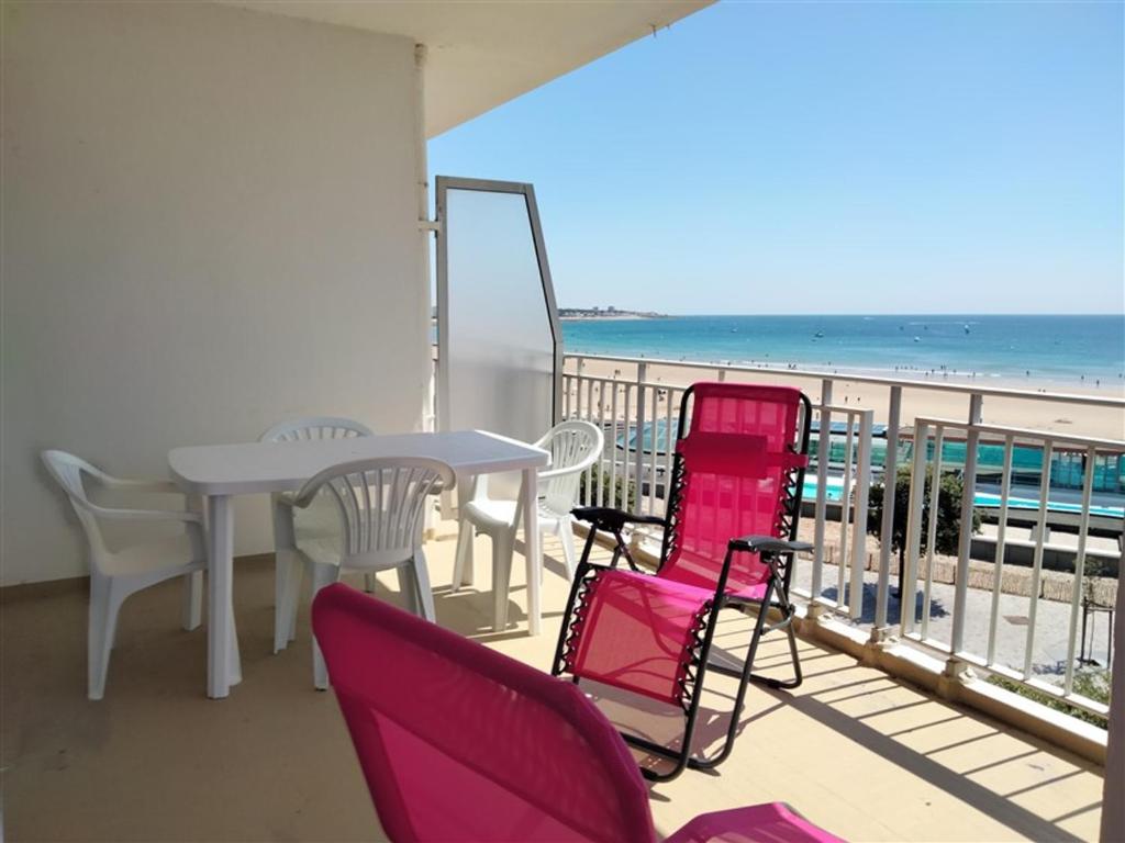 Appartement T2 aux Sables d'Olonne, Face Mer, 3 Pers - FR-1-331-231