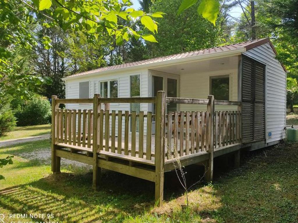 Fotografie z fotogalerie ubytování Mobil home confortable pour 4 pers. avec terrasse - API-1-52-277 v destinaci La Cassagne