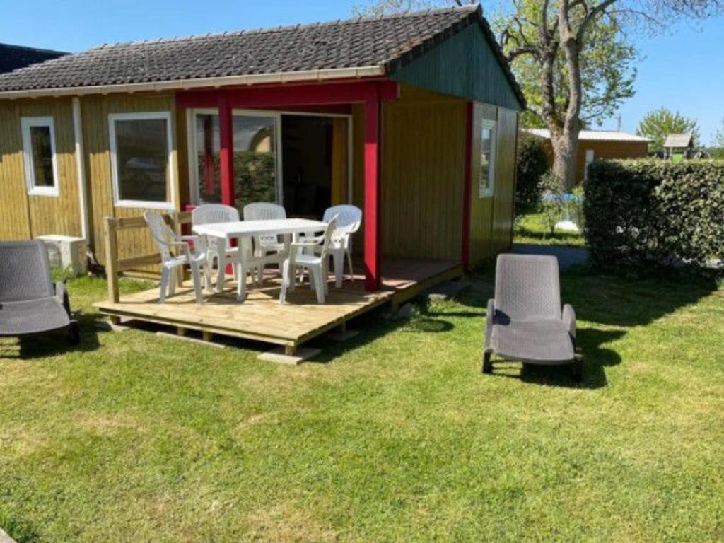 Κήπος έξω από το Chalet avec terrasse pour 6 pers. à Gurmençon - API-1-52-497