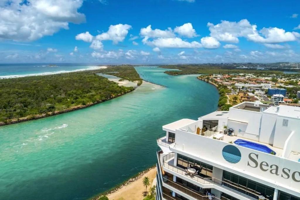 a view of the sacramento river from the top of a building at PH 2402 - SeaScape - Tweed Heads in Tweed Heads