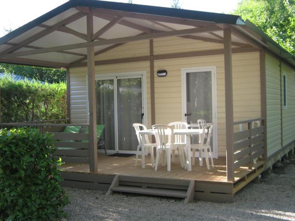 Chalet confort avec terrasse - 5 personnes - API-1-52-621