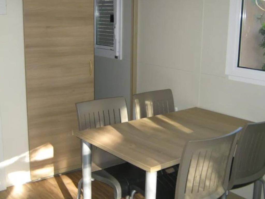 Chalet 3 pièces avec terrasse, 4 pers, confort et calme - API-1-52-742