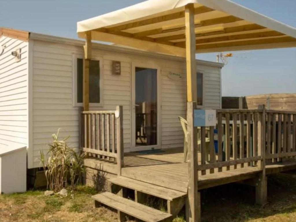 Μπαλκόνι ή βεράντα στο Mobil Home avec Terrasse pour 3 Personnes - API-1-52-691