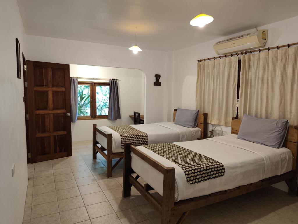 Country Retreat - 18