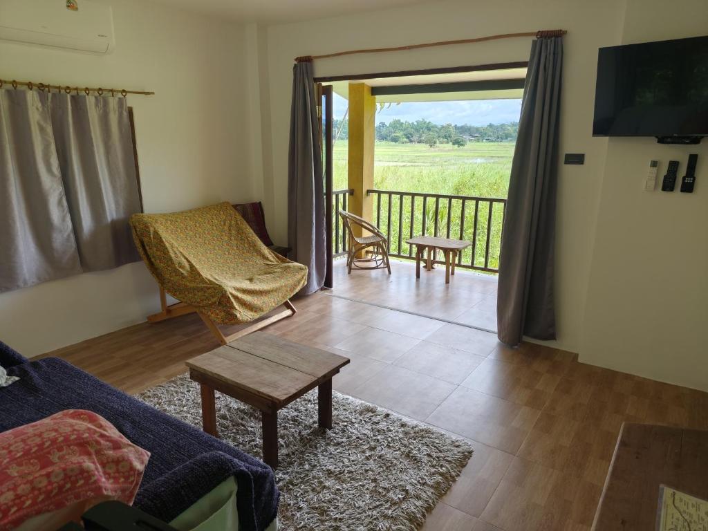 Country Retreat - 19