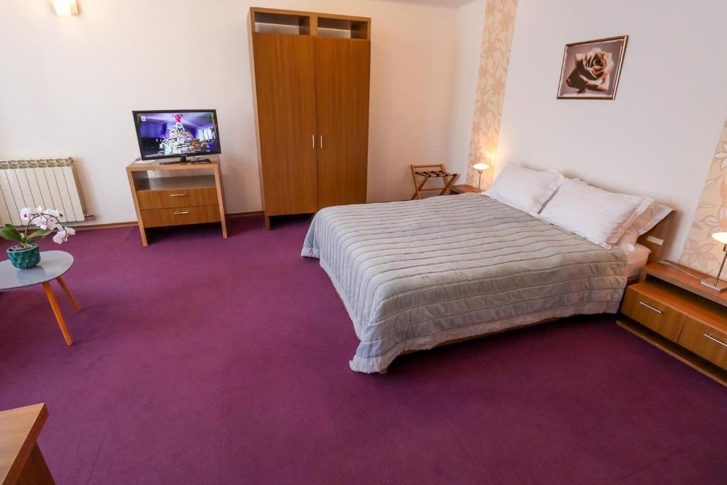 
Suite with Mountain View
