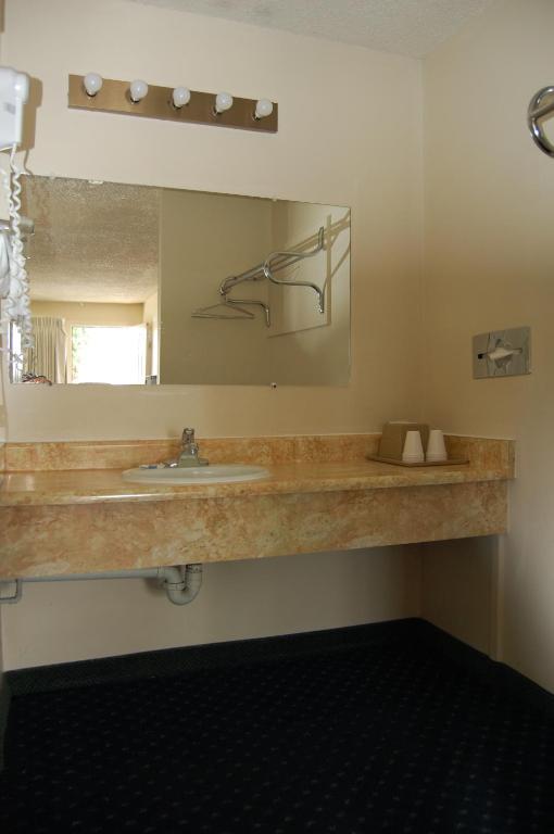 Western Inn Lakewood - Room De Deluxe King