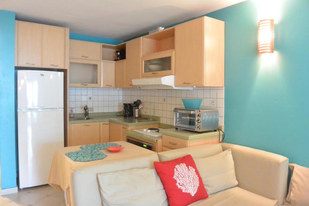 Cozy Beachfront Studio, San Juan (updated prices 2024)