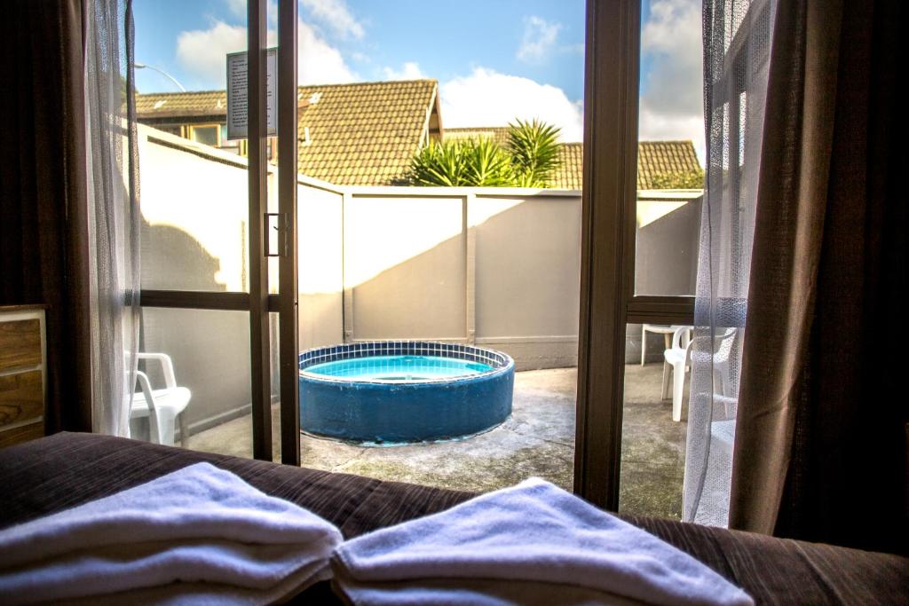 Bennetts Thermal Motor Inn - Resim 24