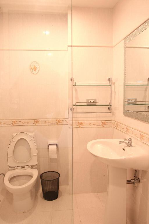 Mirth Sathorn Hotel - Resim 16