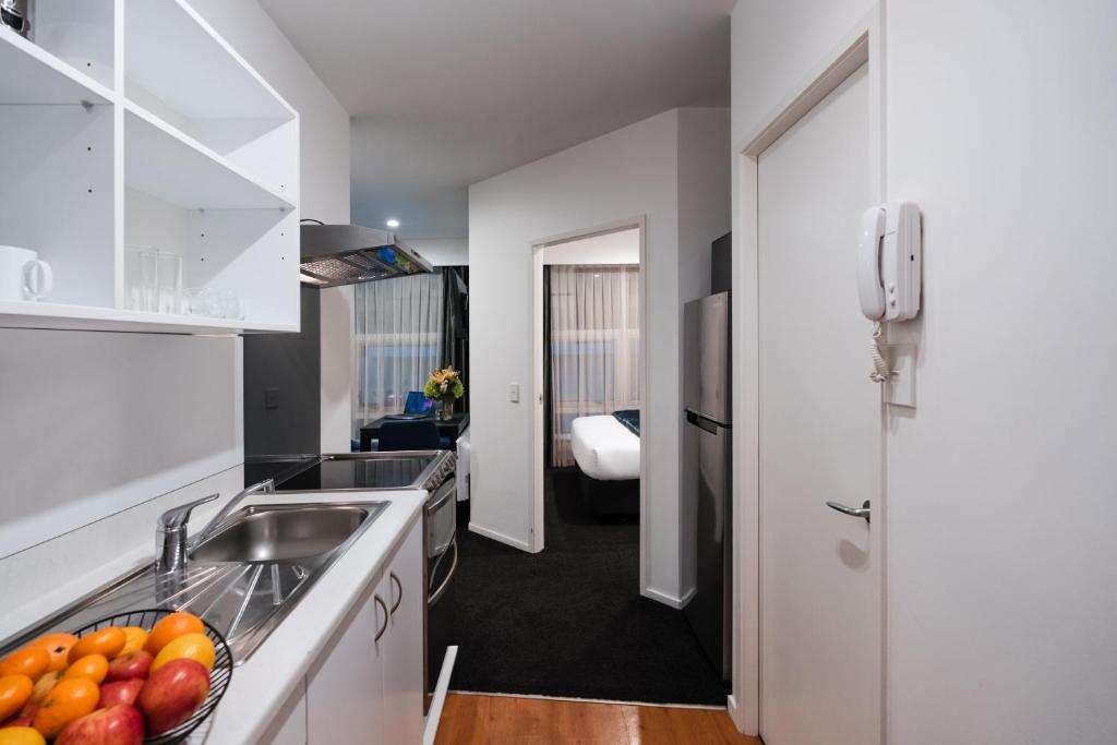 Gilmer Apartment Hotel - 