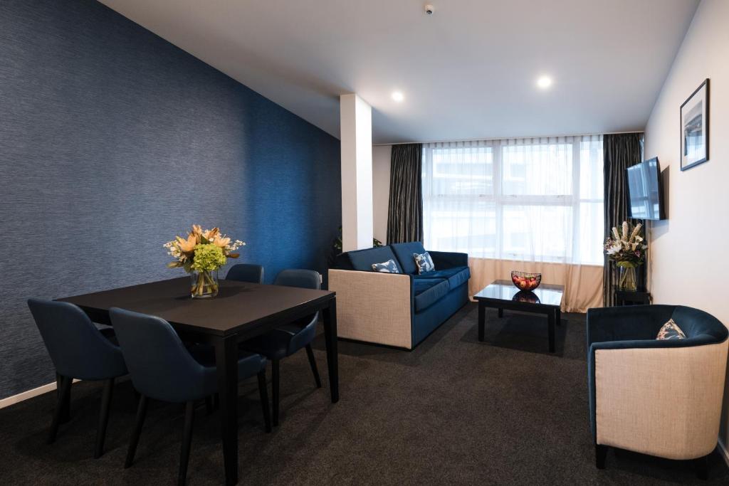 Gilmer Apartment Hotel - 