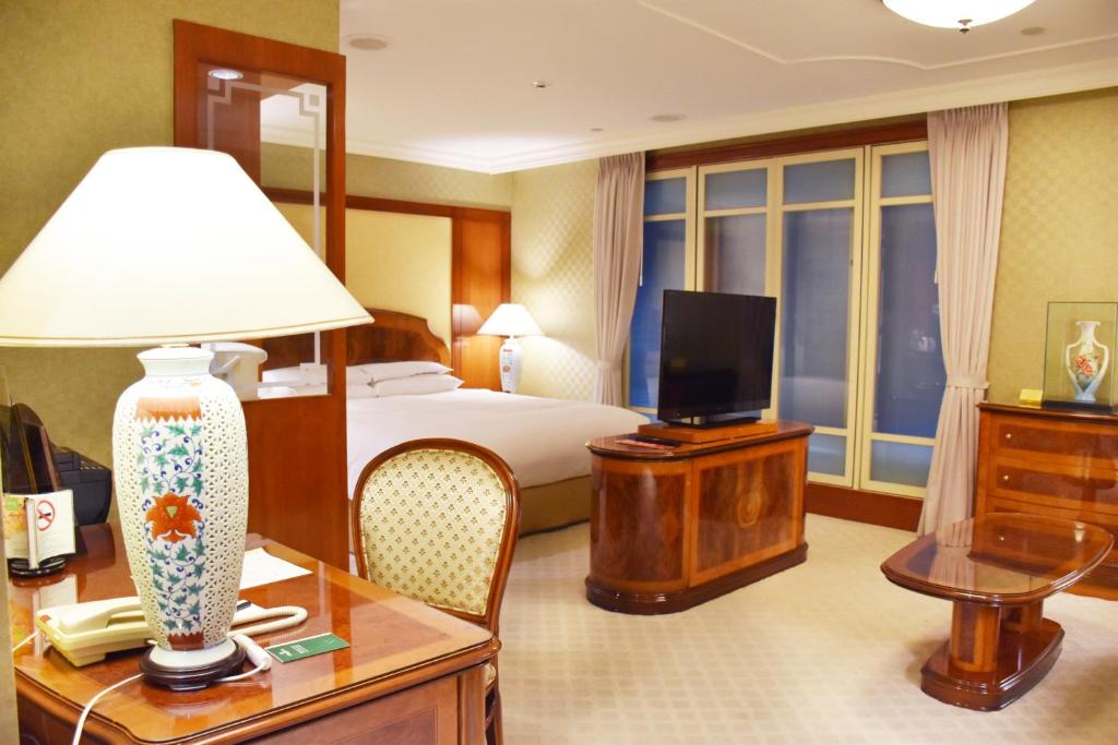 TV a/nebo společenská místnost v ubytování Evergreen Laurel Hotel Taipei
