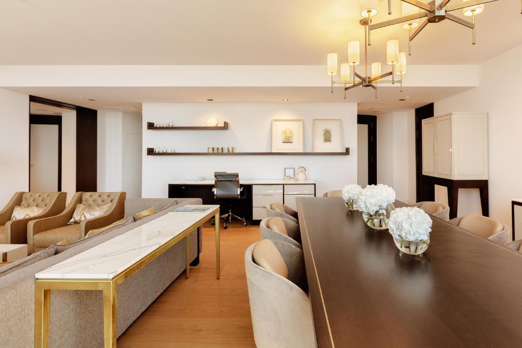 
Red Level Two Bedroom Presidential Suite
