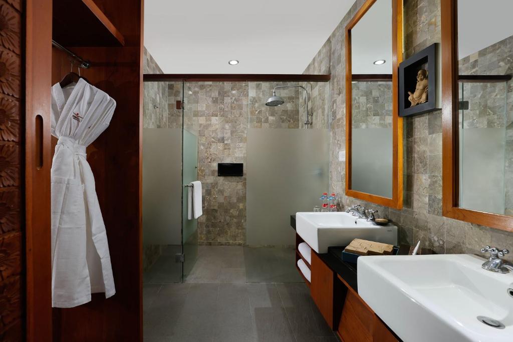 Rama Beach Resort and Villas photo