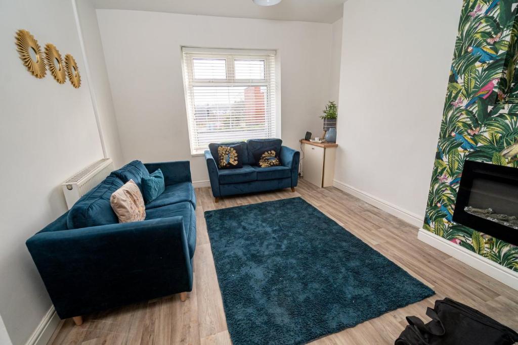 Χώρος καθιστικού στο Cosy 3-Bed House – Walk to Swansea Stadium