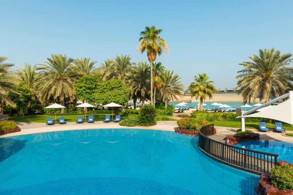 فضای داخلی Sheraton Abu Dhabi Hotel & Resort در ابوظبی - تصویر ۳