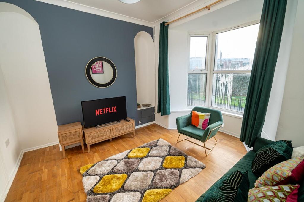 Imagine din galeria proprietății Stylish 3-Bed Swansea Home with WiFi & Kitchen în Swansea