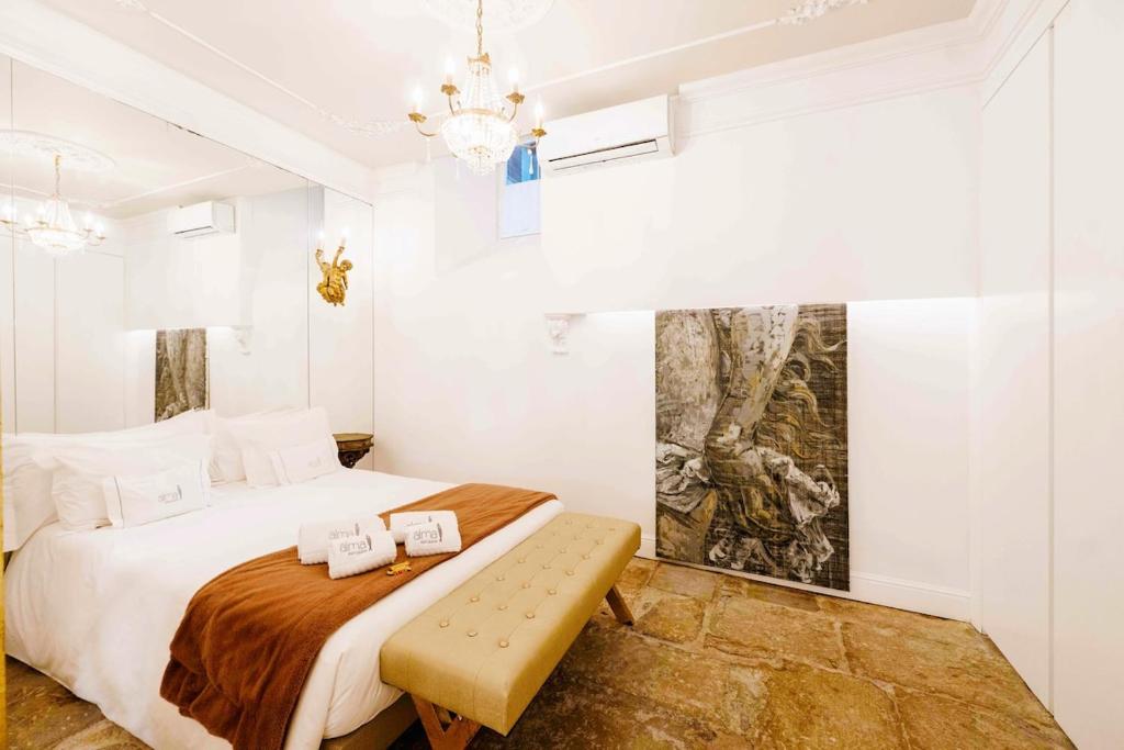 NEW Exquisite Cozy Baroque apartment Portuguese Soul 2p