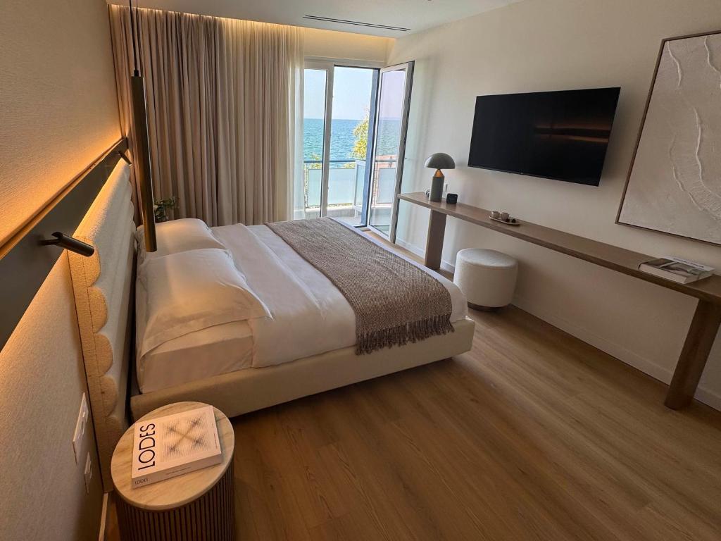 Luxury White Tower Suites - Resim 12