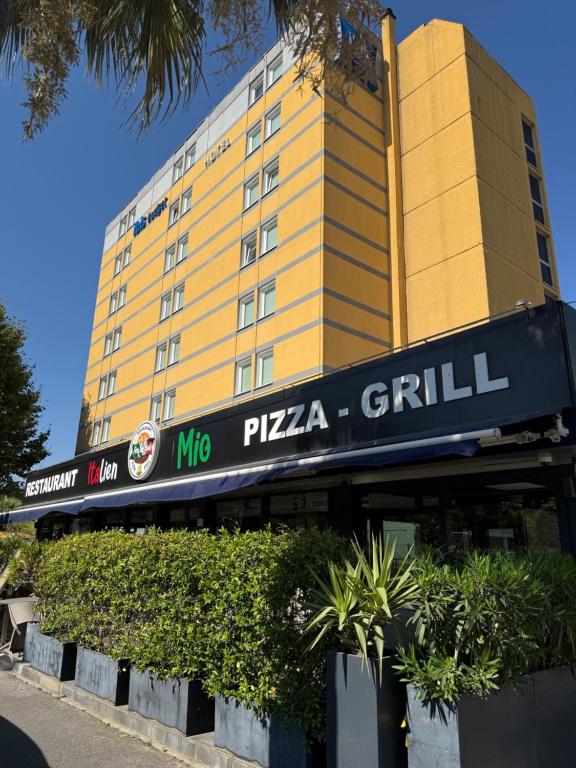 Hotel Ibis Budget Nice Palais Nikaia - Resim 31