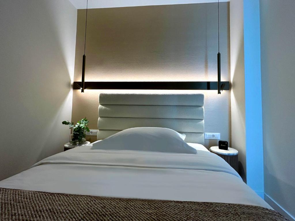 Luxury White Tower Suites - Resim 20