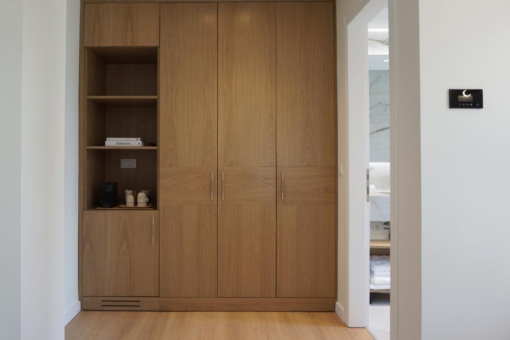 Luxury White Tower Suites - Resim 9