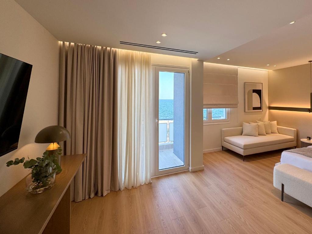 Luxury White Tower Suites - Resim 7