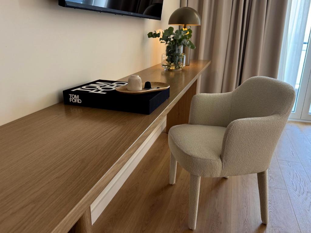 Luxury White Tower Suites - Resim 23