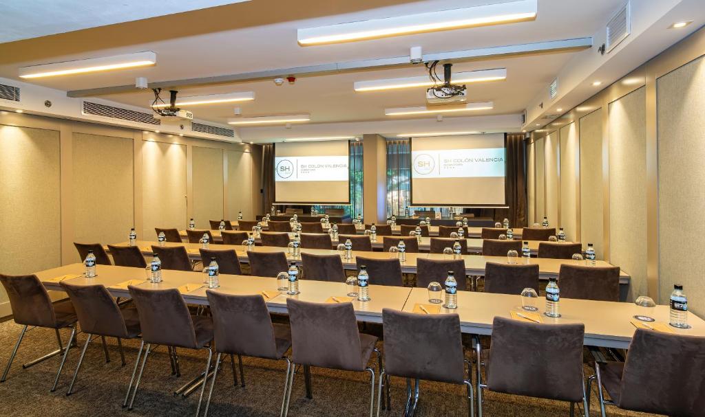 SH Colón Valencia - Resim 25