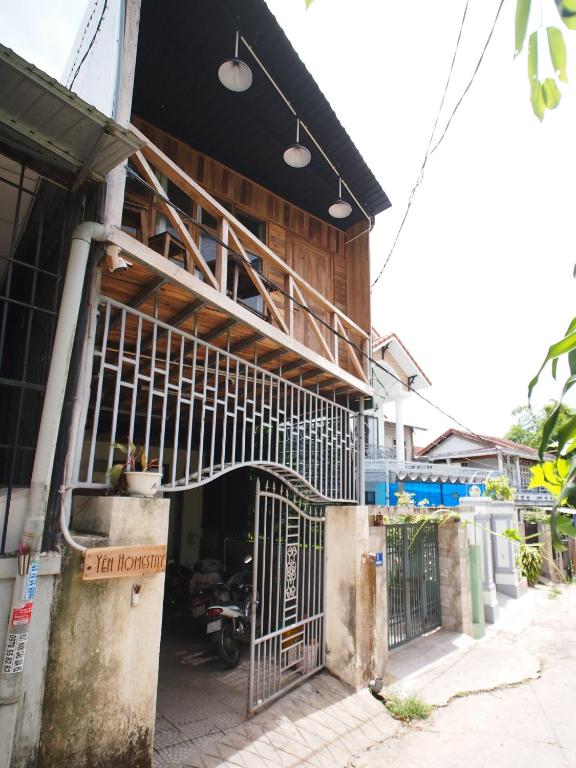 Tòa nhà nơi chỗ nghỉ nhà dân tọa lạc