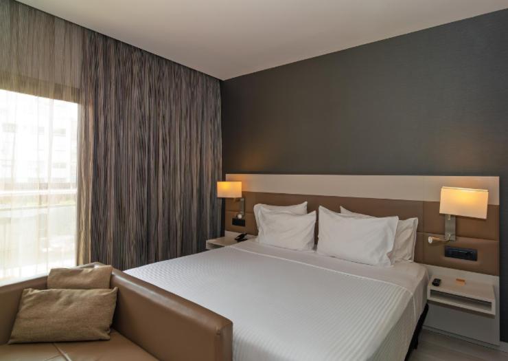 SH Colón Valencia - Resim 40