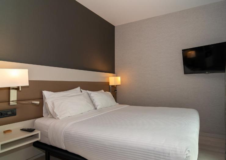 SH Colón Valencia - Resim 41