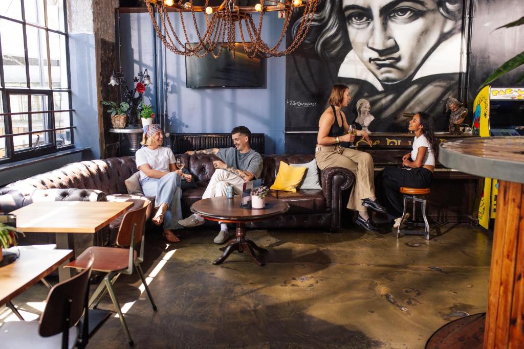 Stayokay Hostel Eindhoven - Resim 11