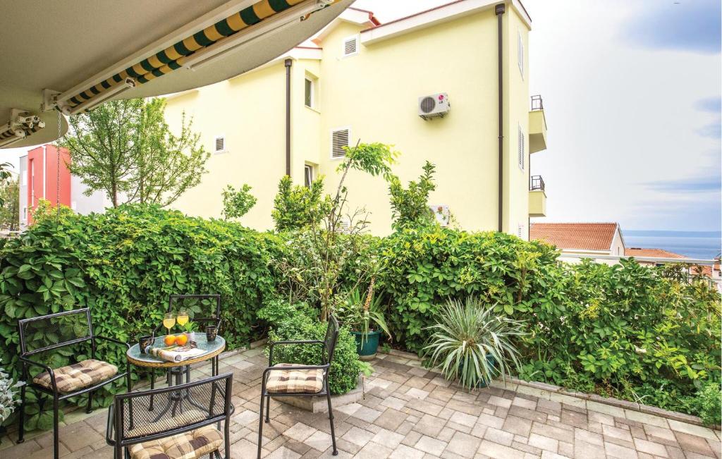 Stunning Apartment In Makarska With Wifi