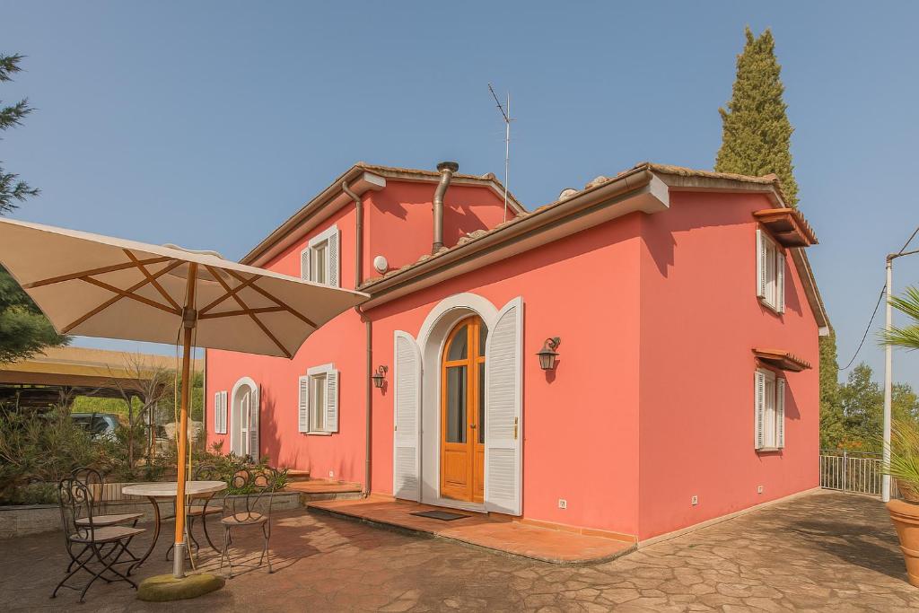Budova, kde se vila nachází