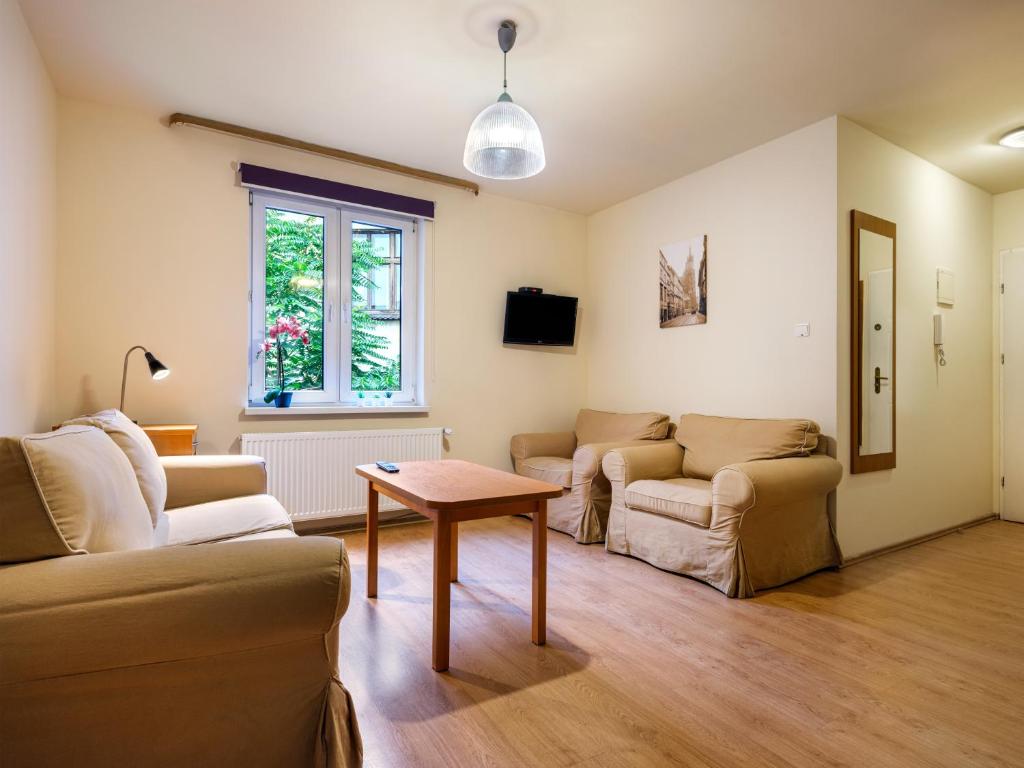 
Studio - Split Level
