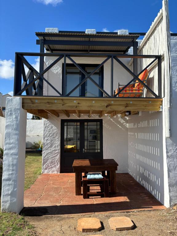 Το κτήριο όπου στεγάζεται  το διαμέρισμα