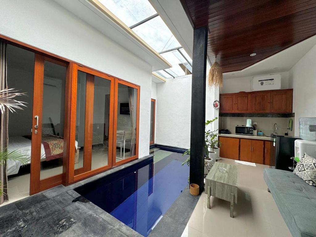 Η κουζίνα ή μικρή κουζίνα στο CWB Villa