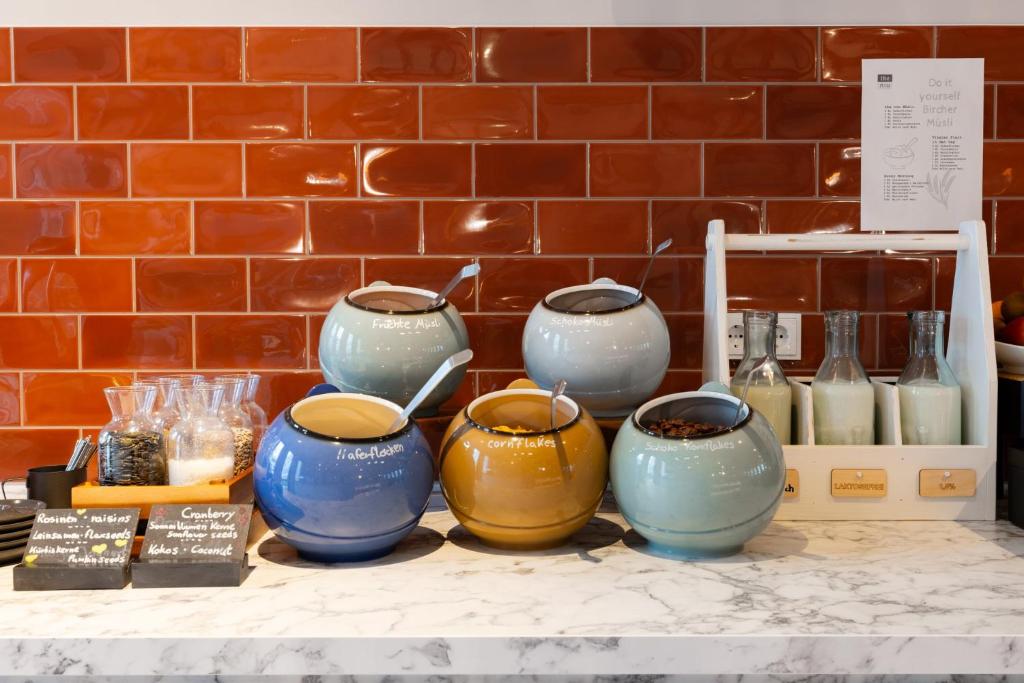 Holiday Inn - the niu, Pax Berlin Airport by IHG - Resim 5