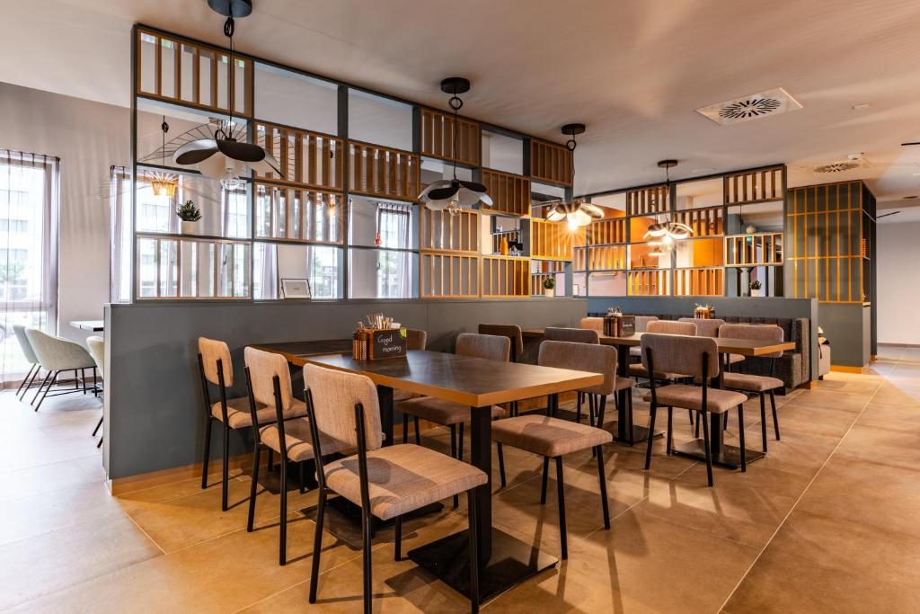 Holiday Inn - the niu, Pax Berlin Airport by IHG - Resim 36