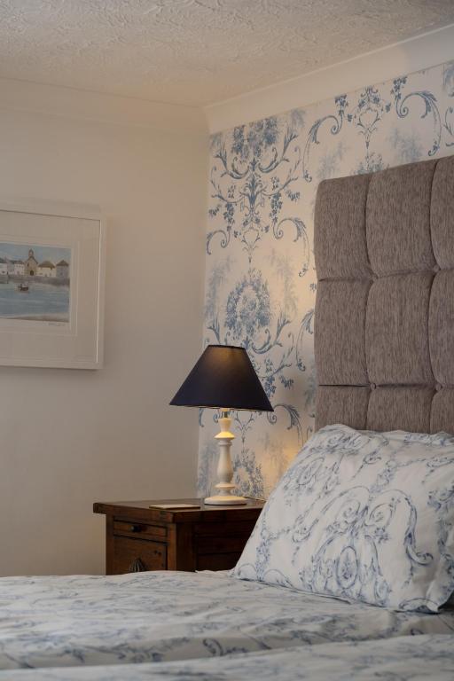 The Old Mill House - Classic Twin Room With Garden View