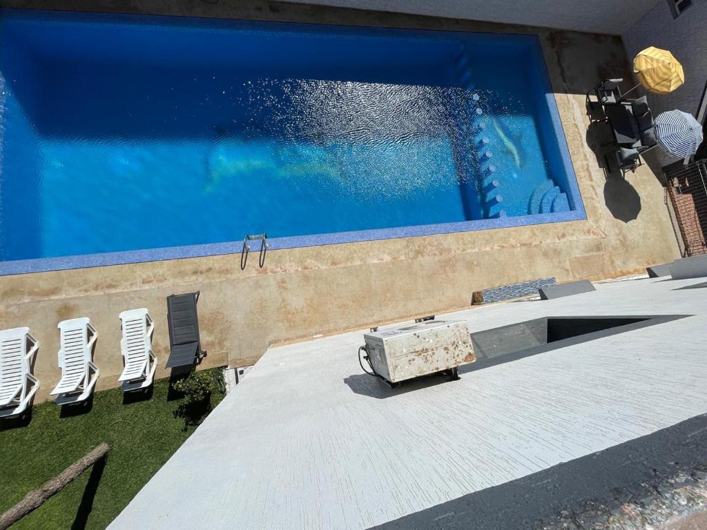 Πισίνα στο ή κοντά στο Villa Royale Prestige Safaa