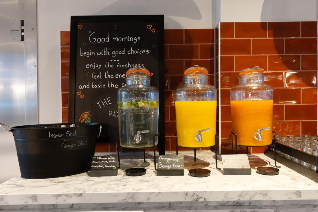 Holiday Inn - the niu, Pax Berlin Airport by IHG - Resim 43