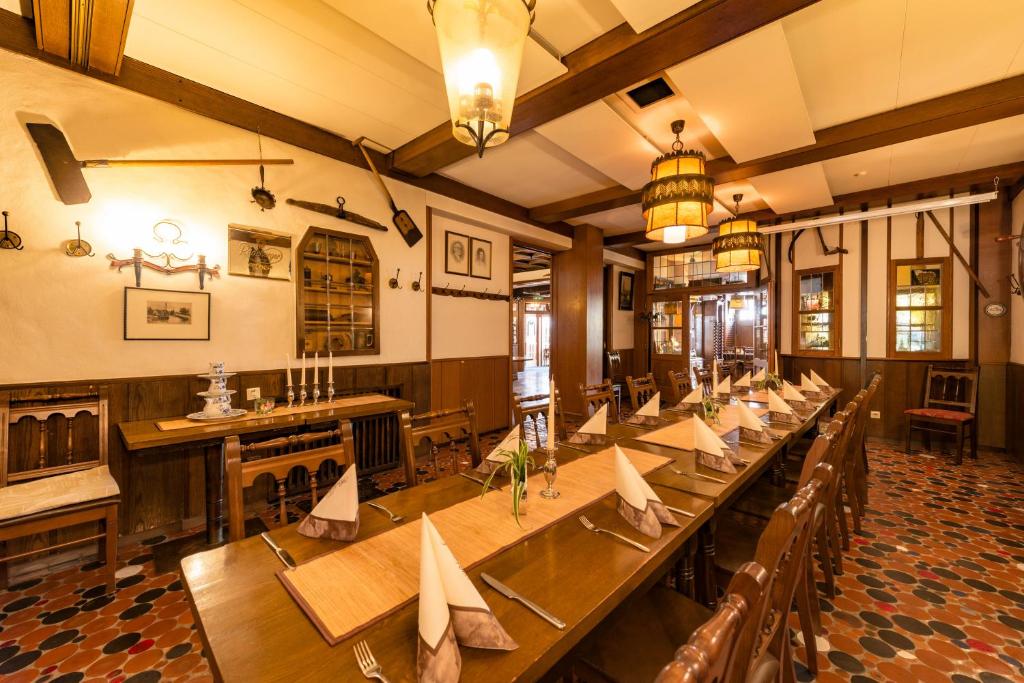 Restaurace v ubytování Altes Gasthaus Kuhr - Hotel & Restaurant