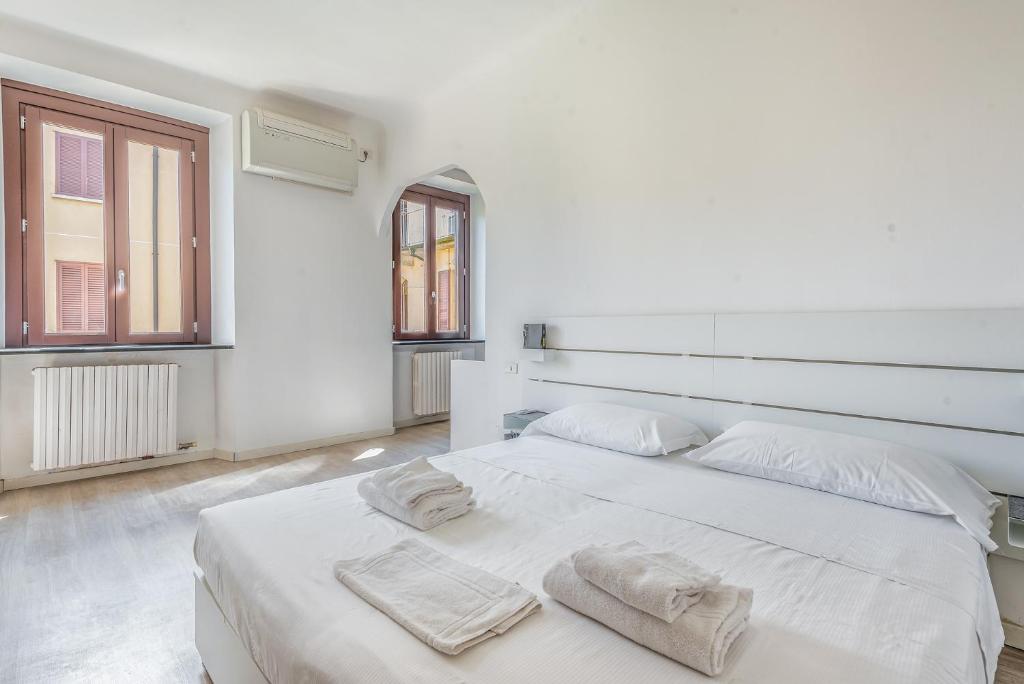 Milano Navigli Via Pavia 4 PAX -WIFI