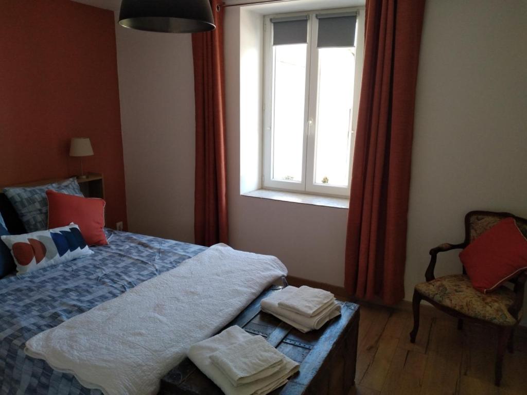 Postel nebo postele na pokoji v ubytování Vacation home in PNR Haute-Vienne Perigord